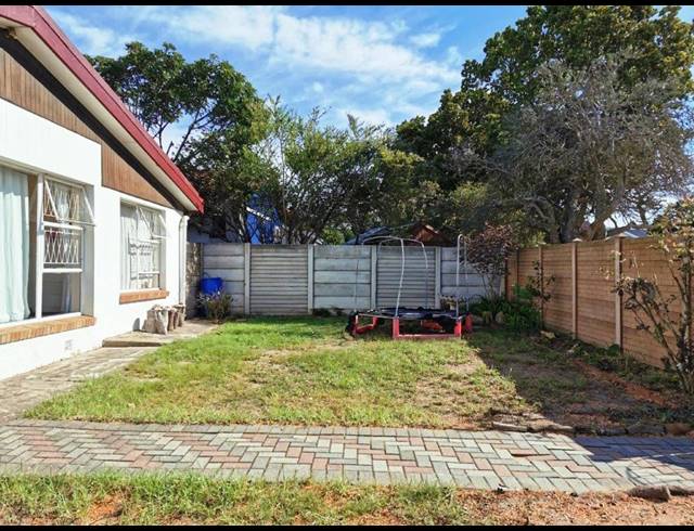 4 BEDROOM HOUSE RENTED IN CHARLO